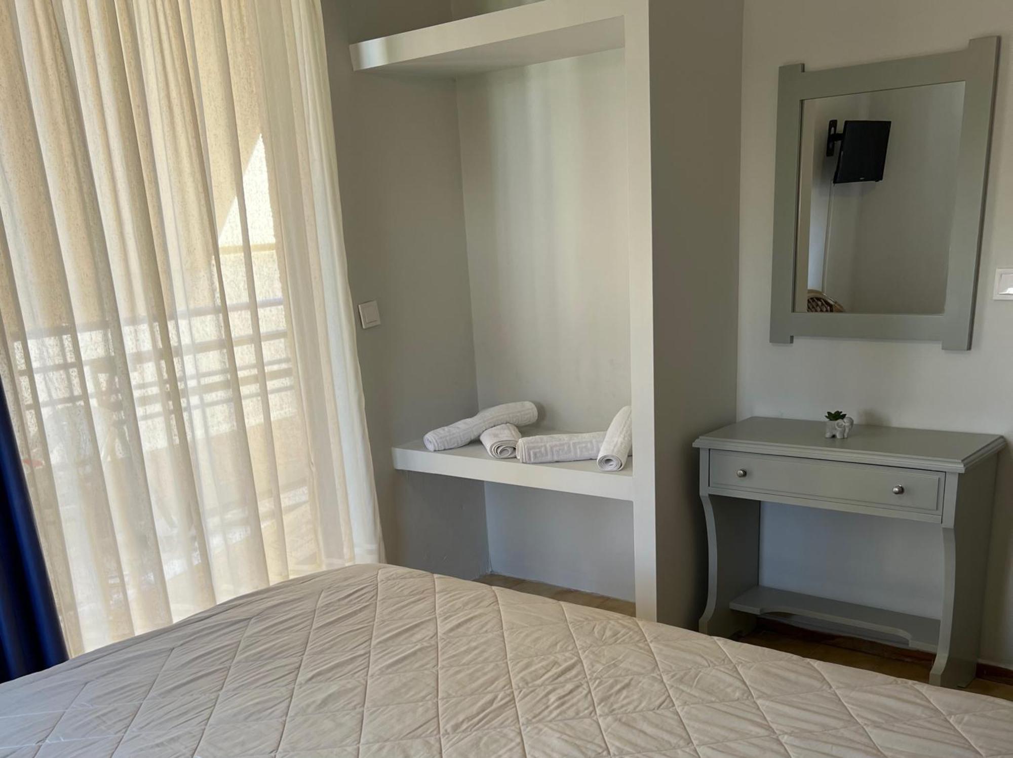 Konstantinos Apartments Toló Kültér fotó