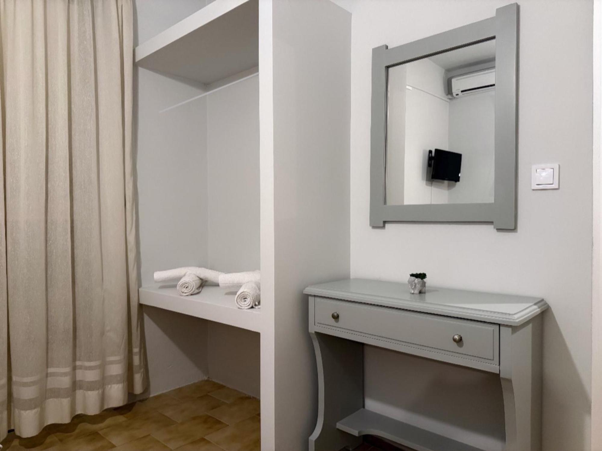 Konstantinos Apartments Toló Kültér fotó